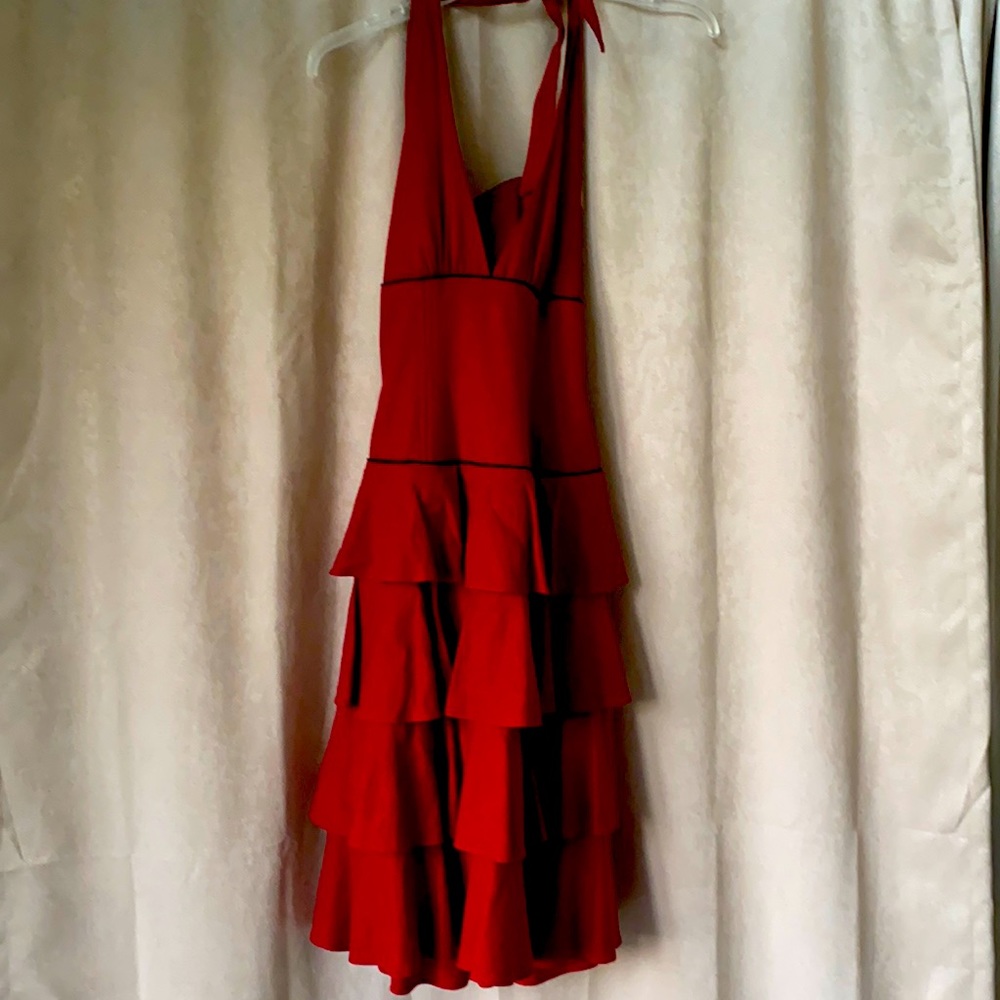 Pretty dress with ribbon tie up back